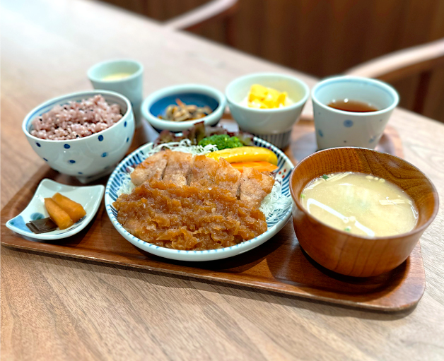 桃太郎ポークのステーキ 玉ねぎソース